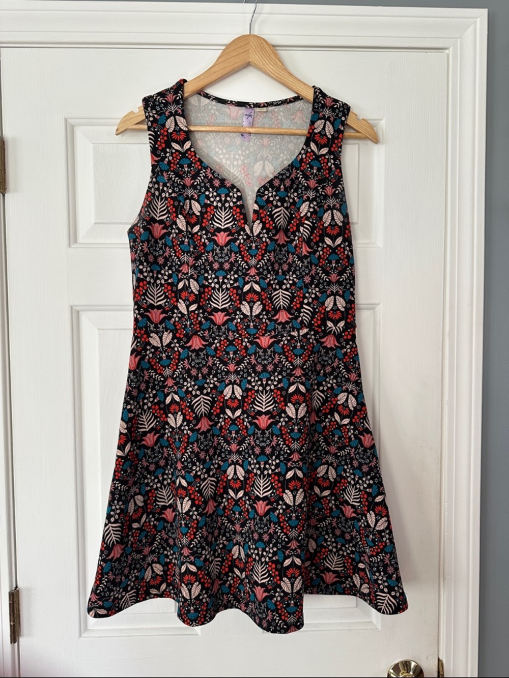 Floral Pattern Sleeveless Dress in Black and Coral